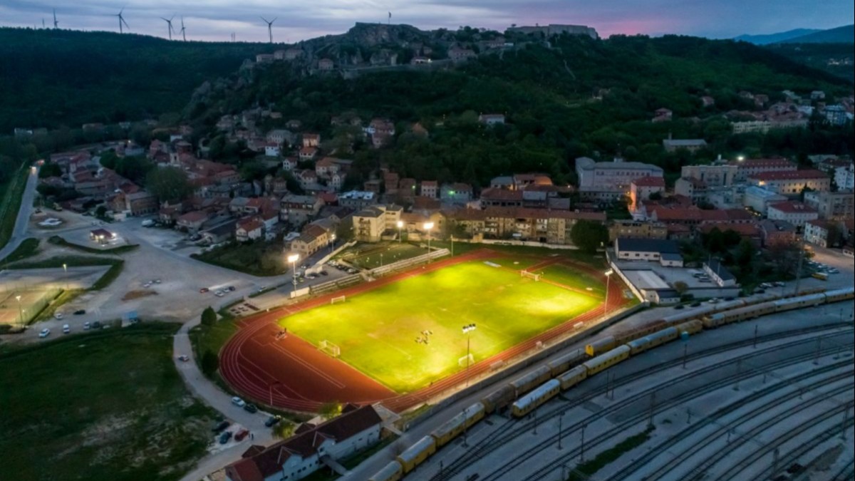 Naslovna slika