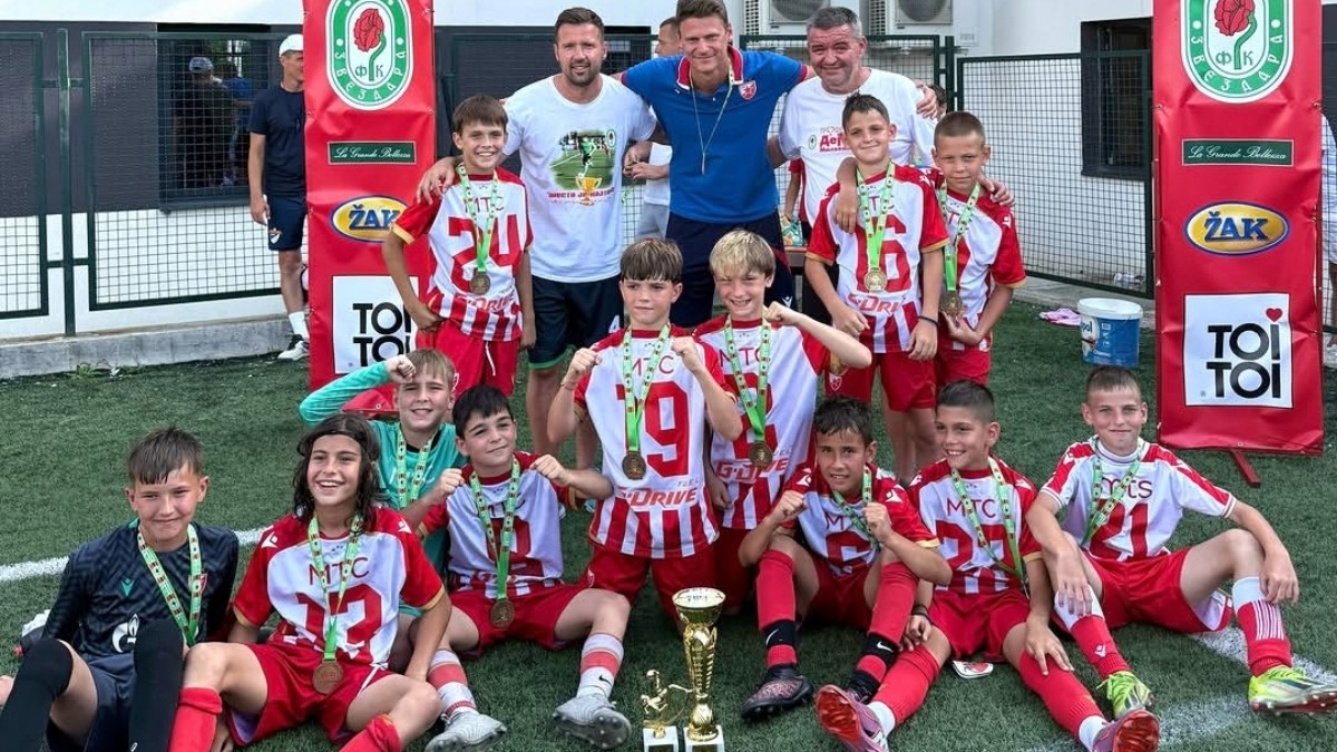Prvi Trofej Dejan Milovanović 32: Sećanje na legendu Zvezdare i fudbalski praznik na Bulbludercu koji je okupio elitu